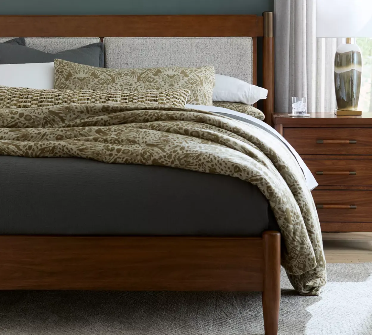 Ashford Park Upholstered Bed