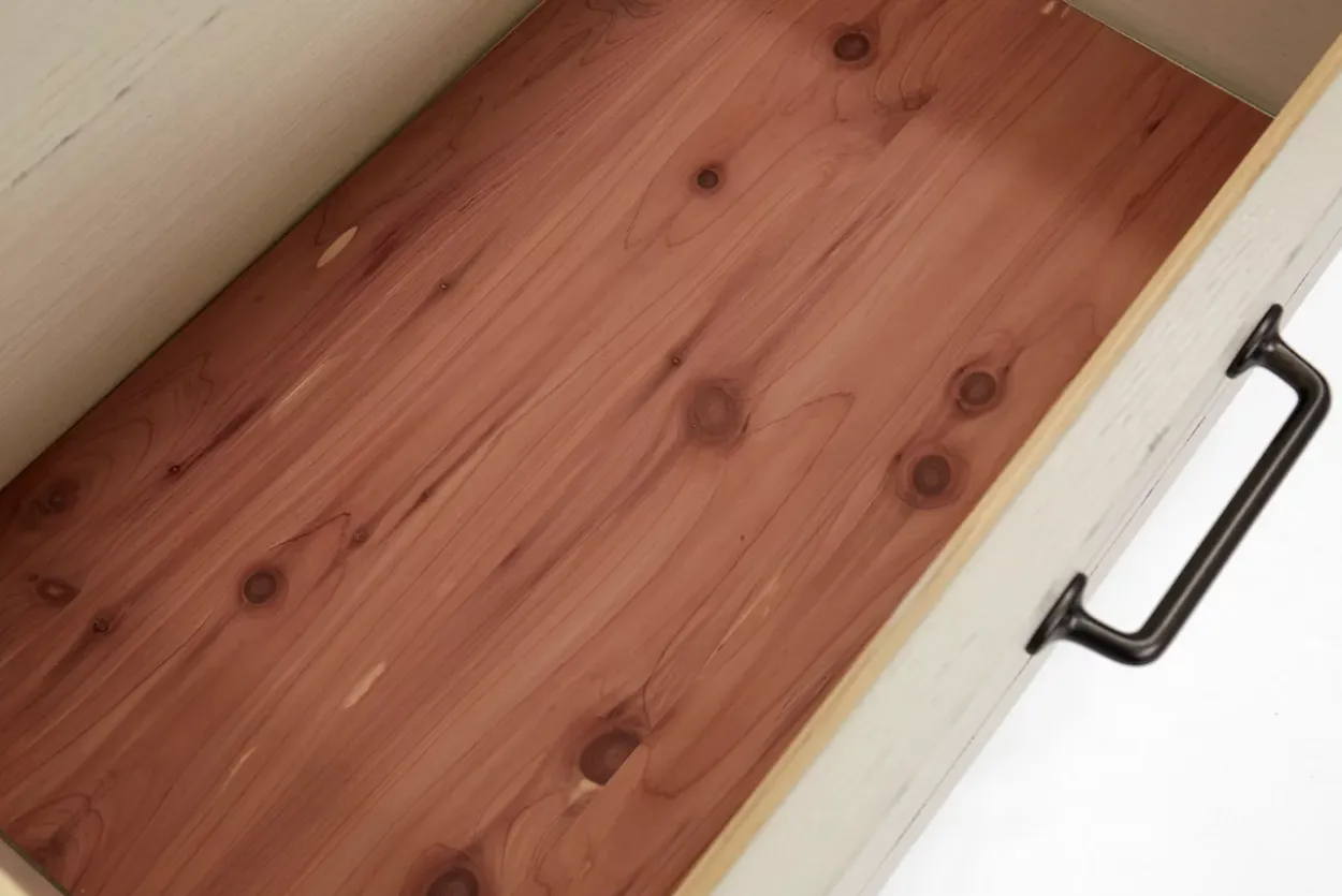 Briar Lake Door Chest