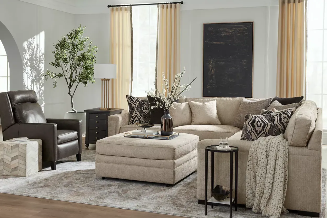 Elizabeth Cocktail Ottoman