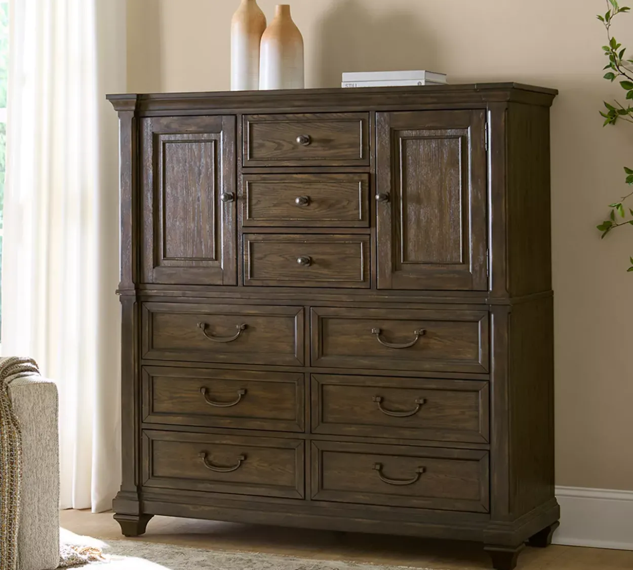 Laurel Canyon Master Chest