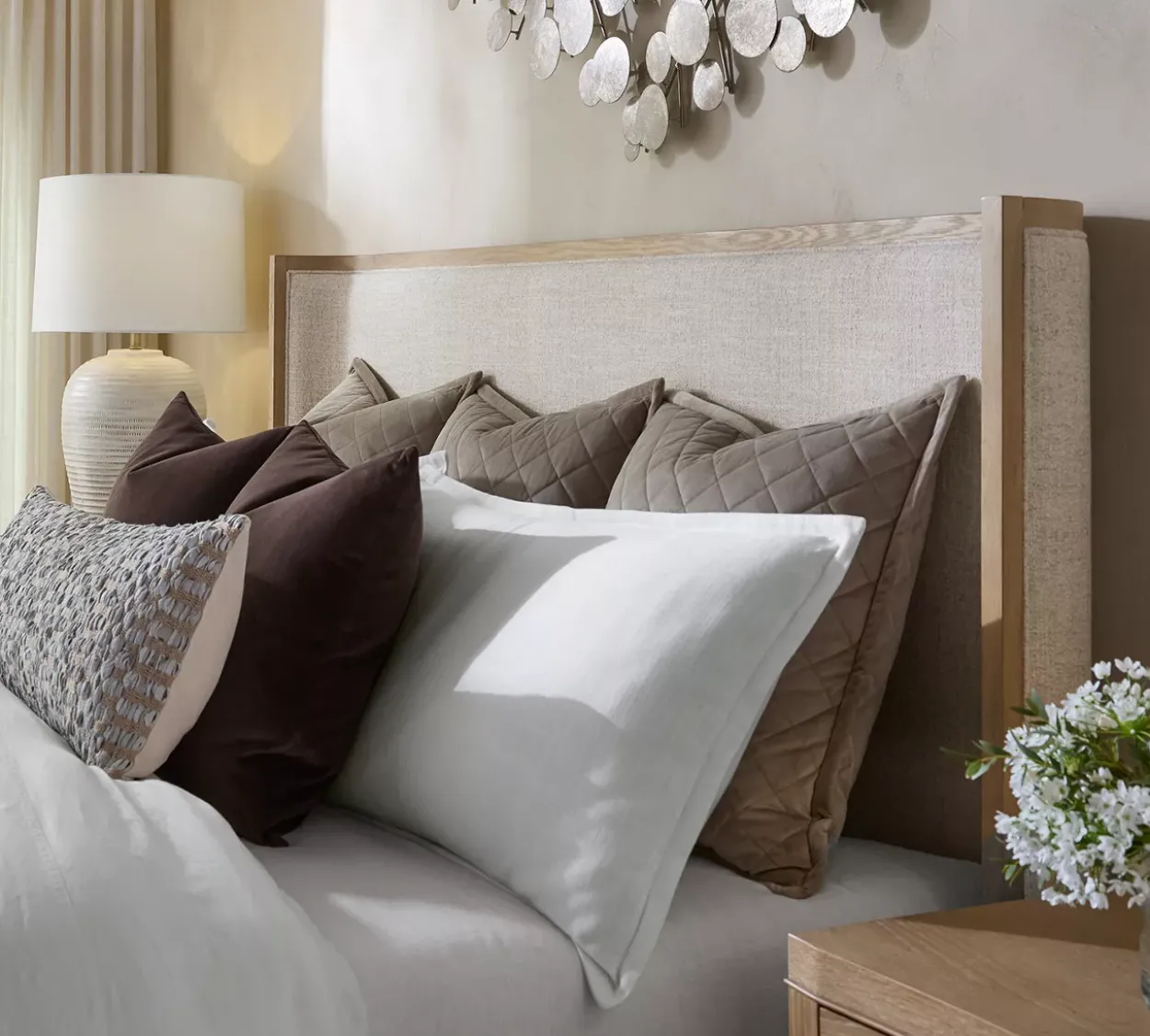 Lynwood Upholstered Bed