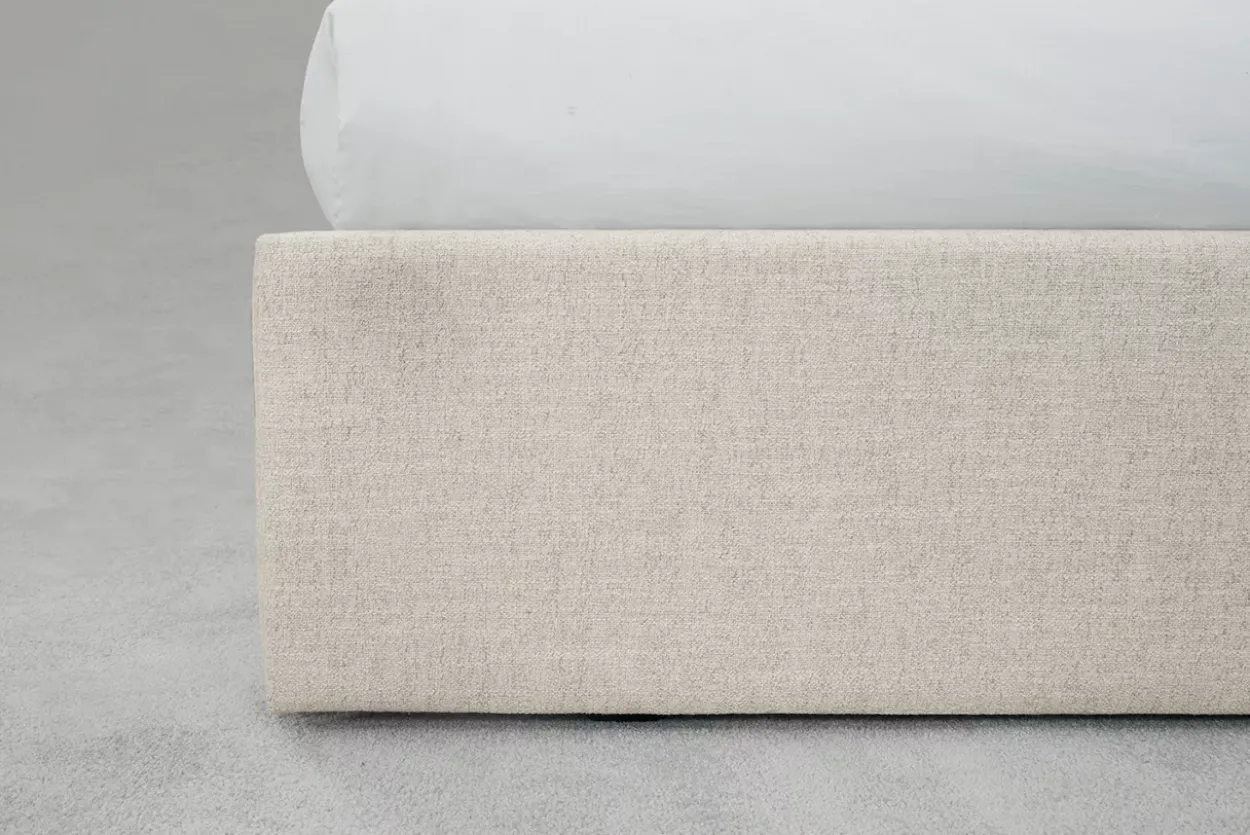 Lynwood Upholstered Bed