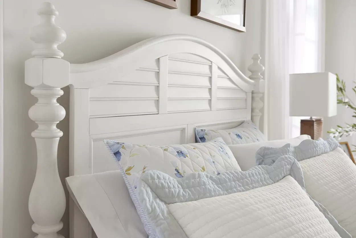 Nantucket Poster Bed